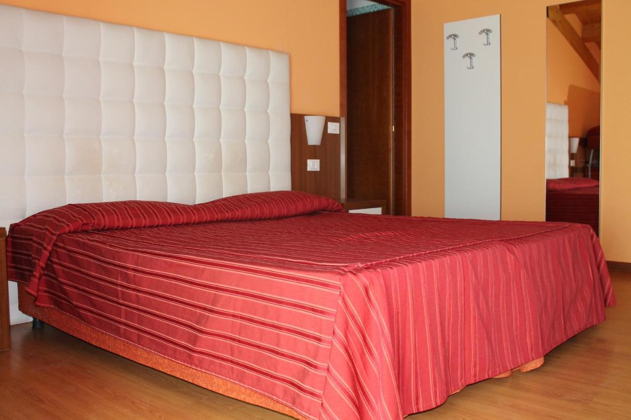Hotel Vienna Caorle Exterior photo