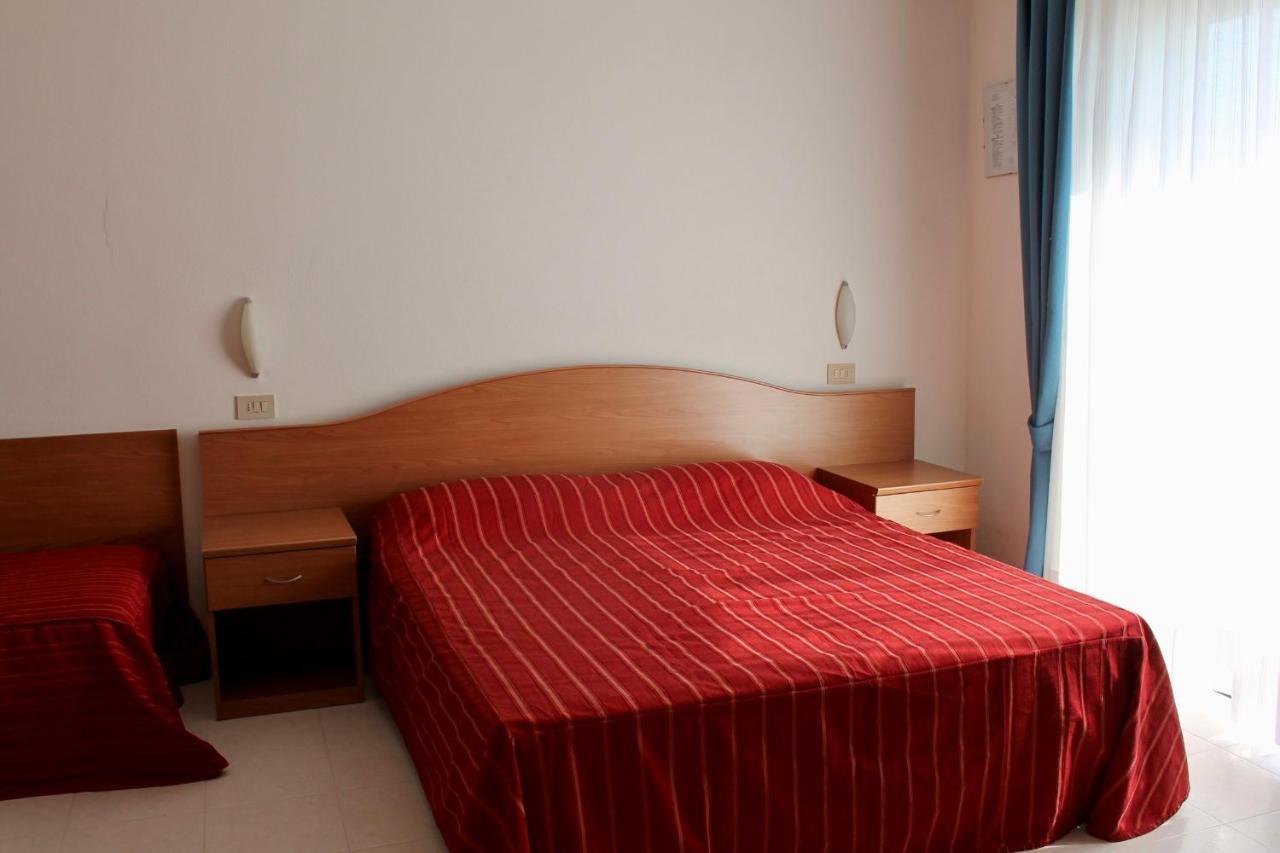 Hotel Vienna Caorle Exterior photo