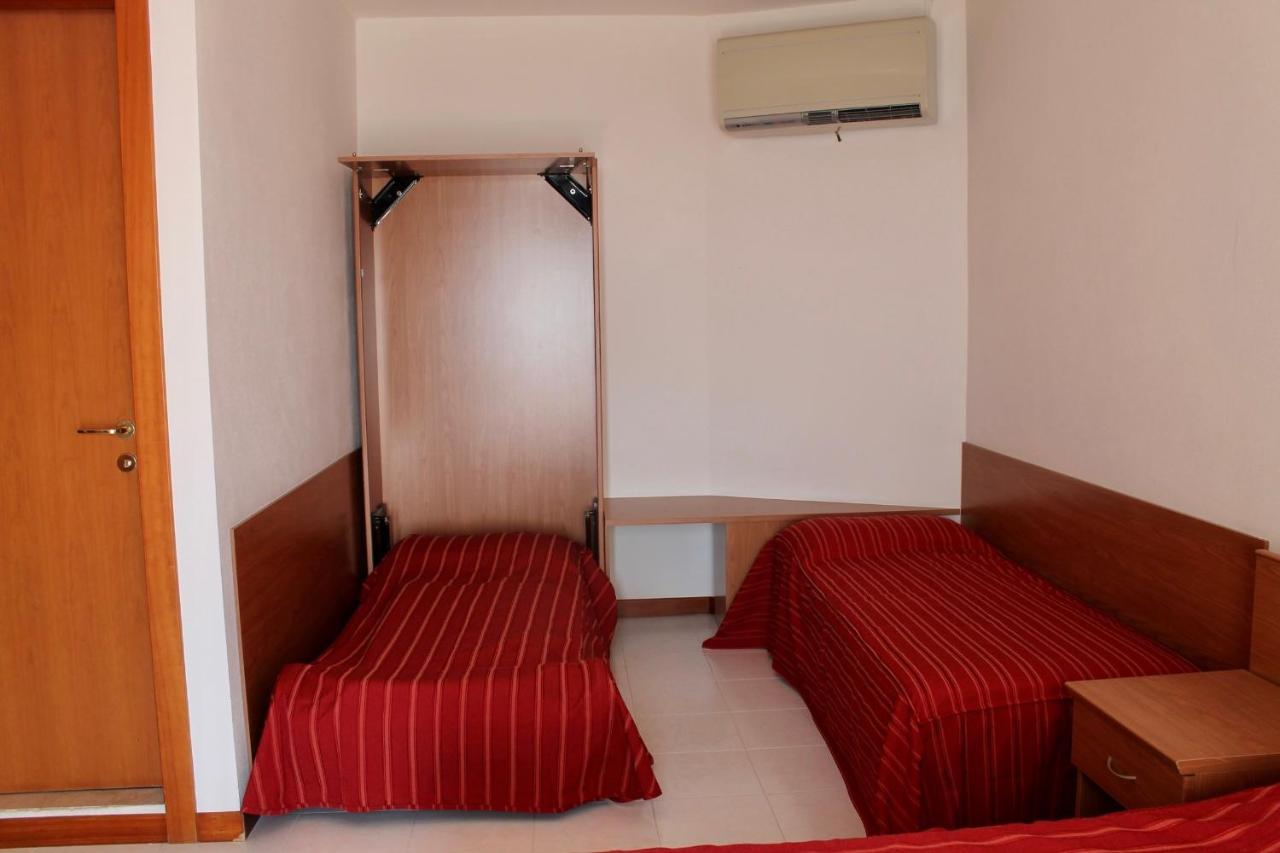 Hotel Vienna Caorle Exterior photo