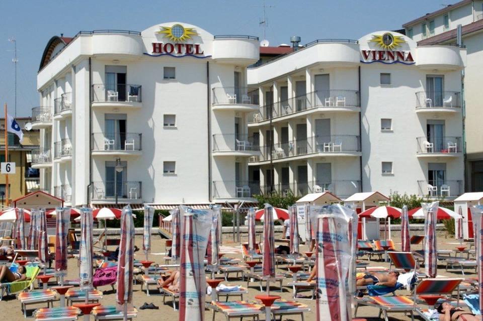 Hotel Vienna Caorle Exterior photo