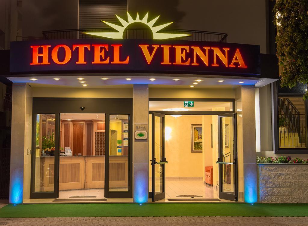 Hotel Vienna Caorle Exterior photo